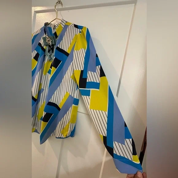 Halogen Graphic Print Long Sleeve Blouse - Size M - GUC - Picture 4 of 9